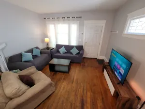 Image of Lakewood\/ CLE area 3 Bedrooms Sleeps 6