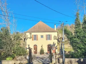 Image of Historical House in Campagne