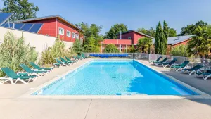 Image of Chalet Dans Le Val de Loire | Accès Piscine + Espace Bien-Être