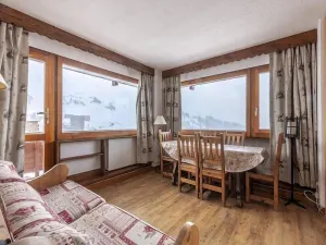 Image of 50m from shops, 5th floor, balcony, tv, ski locker, 50m², La Plagne