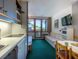 Image of Charming 2-room apartment for 5 in La Plagne with balcony and equipped kitchen