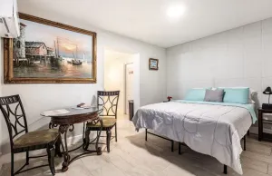 Image of Spacious 1Bedroom- bathroom- kitchen located 3 miles from the beach.