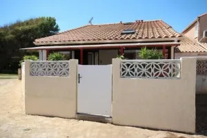 Image of Nice corner house  for 5,  Airconditioning, in the residence LE VILLAGE DE LA  MER at only 100m...