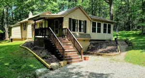 Image of Family friendly, cozy cottage with hot tub in Ohiopyle!