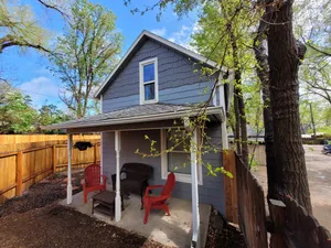 Image of \/\/VERN Cottage\/\/ Downtown, Walkable, Clean, Welcoming!!