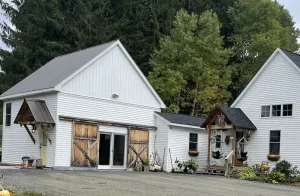 Image of Peaceful Stay at Birds of a Feather Farm & Spa