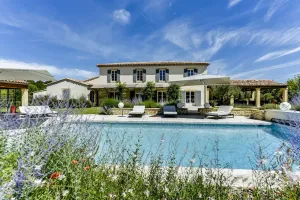 Image of Luxurious Provencal Bastide near Aix en Provence and Luberon