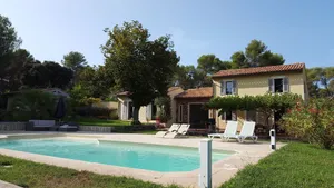 Image of Renovated house with pool for 6