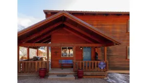 Image of Deer Mountain Lodge - High-End Home - In Town - Hot Tub - Free WiFi - Washer\/Dry