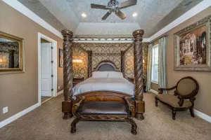 Image of Fabulous 5 Bedroom Home W\/ Resort Style Amenities