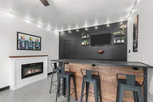 Image of Green Bay Getaway - 4 minute walk to Lambeau and Resch Center