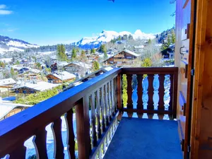 Image of Vie de Cocagne - Life of milk & honey with splendid mountain views and parking.