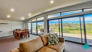 Image of Beachside Beauty - Short walk to Caves Beach