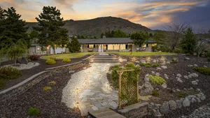 Image of 3-Bedroom Villa 25 minutes from Tahoe