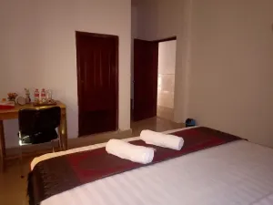 Image of The Crocodile villa