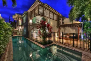 Image of Deja Vu Palm Cove 3 Kings Heated Pool Private Luxury 5 mins walk beach cafe's