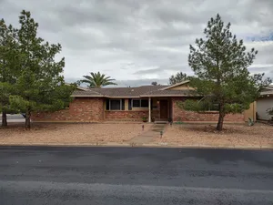 Image of Comfy with a touch of old west decor-surrounded by Arizona Golf Resort