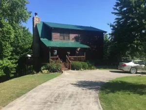 Image of Lakeview Lodge Overlooking Carters Lake