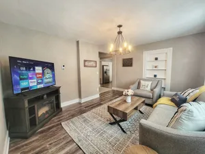 Image of Cozy & Stylish Single Family Home in Down Town DSM