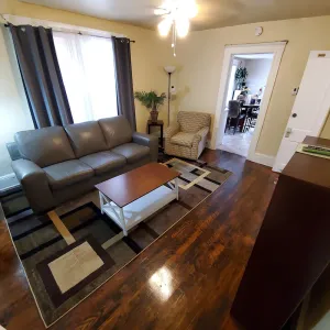 Image of Discover Your Urban Oasis -a Hidden Gem in the Heart of Cleveland!