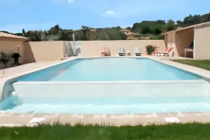 Image of Maison confortable à Aubignan avec piscine partagée