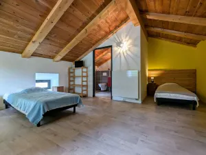 Image of Gîte confortable avec piscine chauffée, pour 23 pers., idéal pour familles et amis - FR-1-582-101