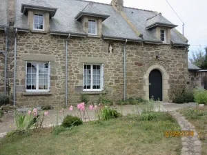 Image of Comfortable stone house with large garden -Sea view- Plage du Pont-3 Bedrooms