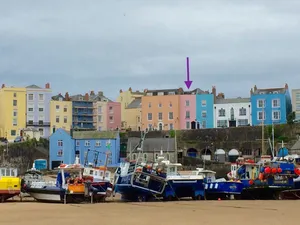 Image of Fully modernised Tenby harbourside apartment. Perfect for beach and town alike