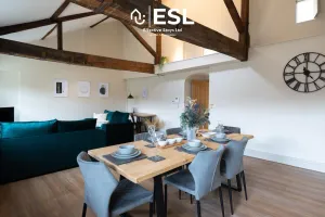 Image of Central 2 Bedroom Apartment with Parking and Overlooking Town Square