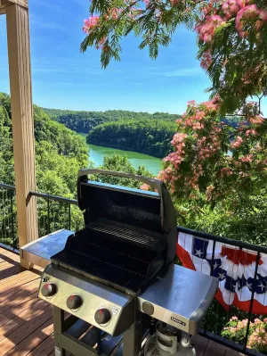 Image of Lake Cumberland Retreat with Deck and Views!