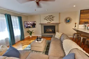 Image of Chestnut Place · Updated Home on Quiet Drive - Perfect Getaway