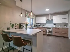 Image of MODERN INTERIOR, 4 Bed 2.5 Bath Home, Close to Shopping, Entertainment and more!