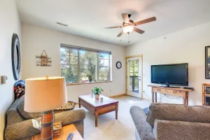 Image of Cozy Livingston Condo w\/ Balcony & Mtn View!