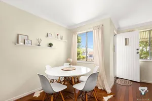Image of KOZYGURU ALBION CHARMING HOUSE WITH 3 BEDROOM PARKING -QAL035