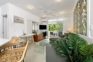 Image of Deluxe 1 Bedroom Apartment minutes from the beach