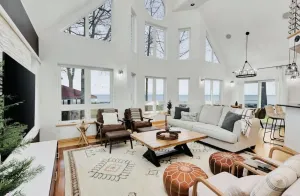 Image of Making Memories: Luxury Lakeshore Retreat