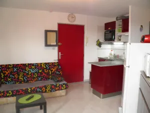 Image of Appartement 2 pièces, tennis, parking, proche plage - FR-1-338-13