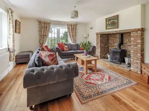 Image of 6 bedroom accommodation in Stretham, Ely