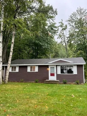 Image of 3 - Bedroom Cottage Near Lake Mitchell in Cadillac