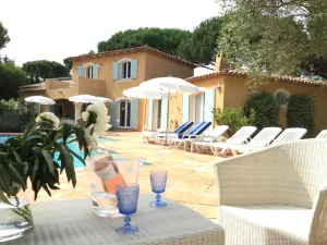 Image of Villa 4 bedrooms, sleeps 300 meters from pampelone beach
