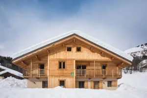 Image of Apartment 'Chalet Evasion - 13 Personnes' with Mountain View, Shared Garden and Wi-Fi