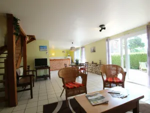 Image of Charming Cottage for 6 near Granville - WiFi, Pet-Friendly, Private Courtyard, Close to Beaches