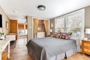 Image of Cozy Studio Minutes From Barton springs and Downtown