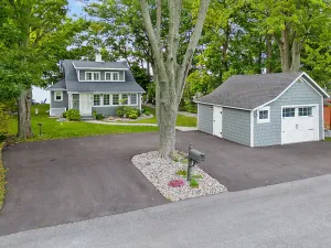Image of Waterfront Cottage with fireplace located directly on Owasco Lake.