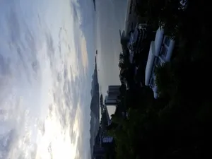 Image of Centrally located to Port moresby town. Living with full time worker me