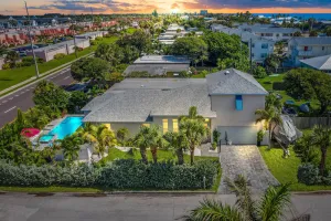 Image of Beach House on 8th Street South with heated hot tub and pool.