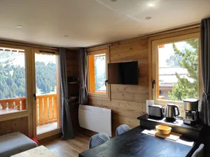 Image of Apartment for 4 people with mountain view