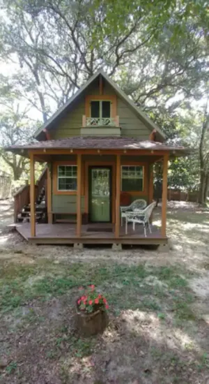 Image of Charming Tiny House in the Country