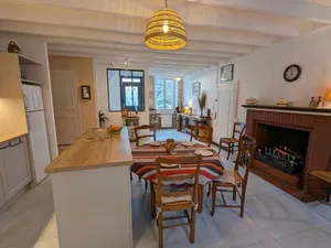 Image of Moulin Authentique avec Jardin Privé et Activités pour Familles et Amis en Bord de Rivière - FR-1-653-251