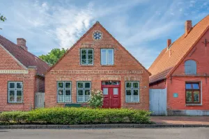 Image of Hus rode Dör
